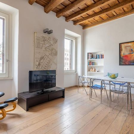 Modern Apartment In Campo De Fiori Rome Luaran gambar