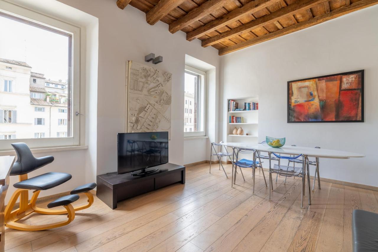 Modern Apartment In Campo De Fiori Rome Luaran gambar