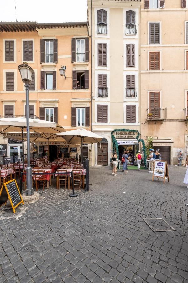 Modern Apartment In Campo De Fiori Rome Luaran gambar